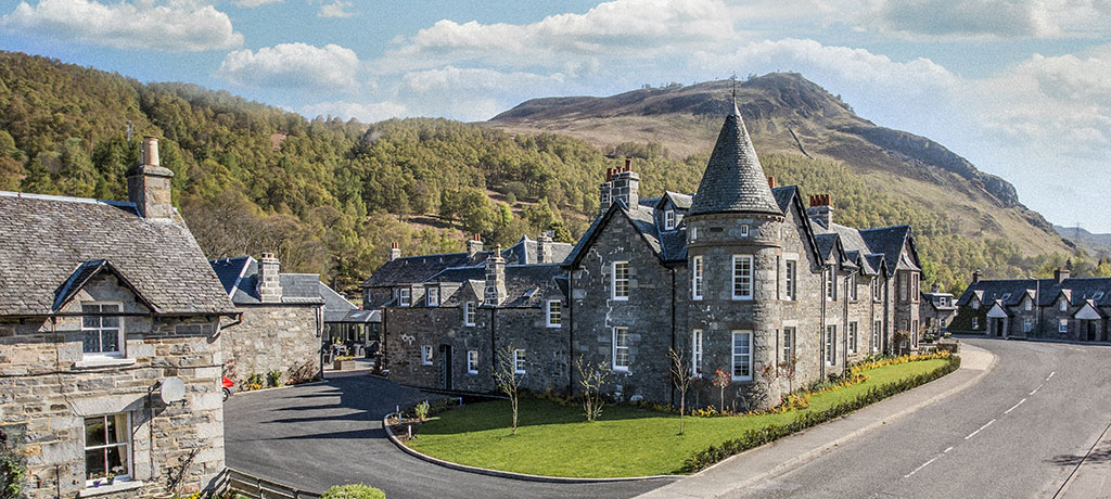 Europe Scotland Kinloch Rannoch Dunalastair hotel suites exterior