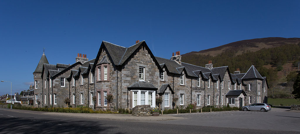 Europe Scotland Kinloch Rannoch Dunalastair hotel suites exterior