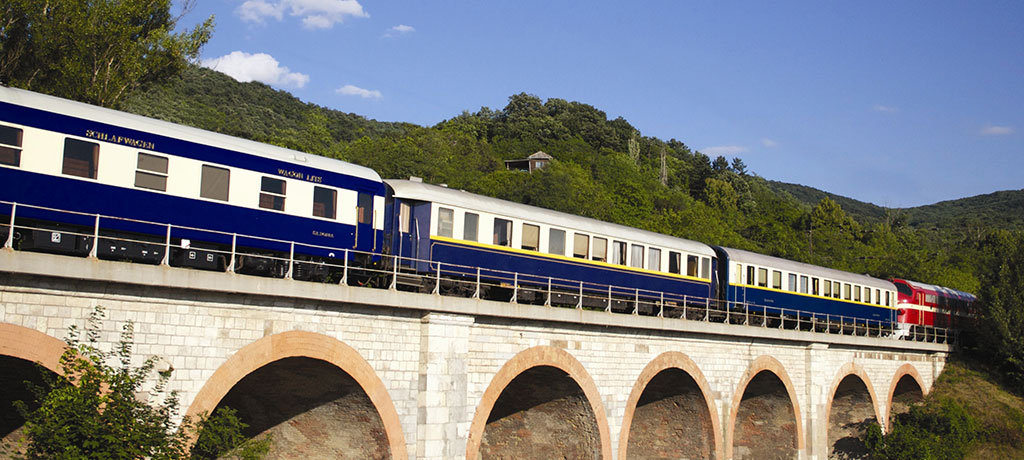 Europe Golden Eagle Danube Express exterior